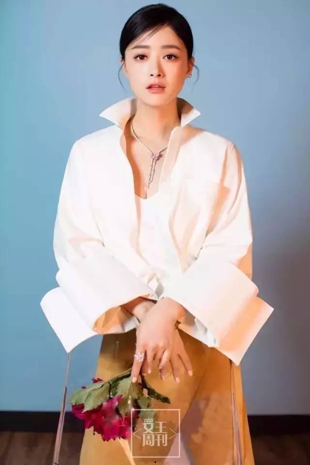 蒋欣牙齿大图照片,揭秘明星口腔护理秘诀