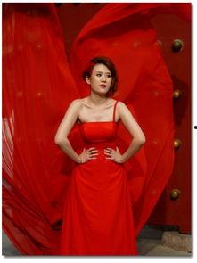 红纱美女图片,探寻古典韵味中的绝代风华