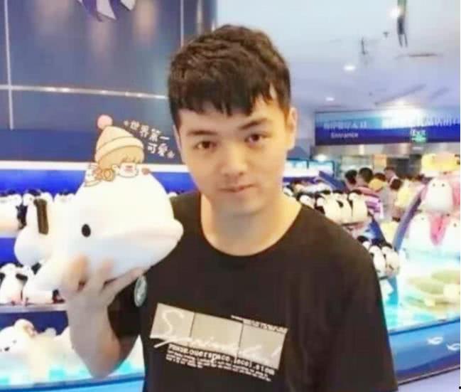 虎牙卡尔个人资料