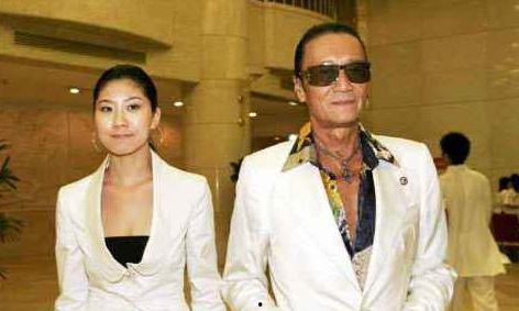 谢贤女友照片,优雅魅力，惊艳亮相