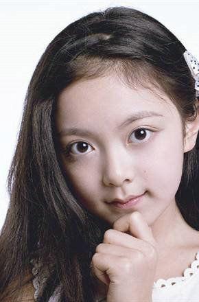 肖涵个人资料几岁,青春洋溢，风华正茂的璀璨新星